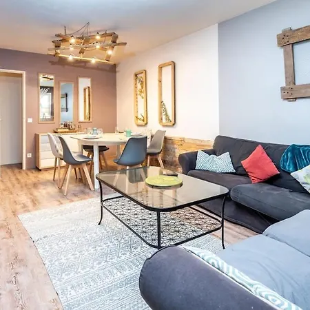 Duplex Cosy Et Contemporain Avec Parking Prive Apartamento
